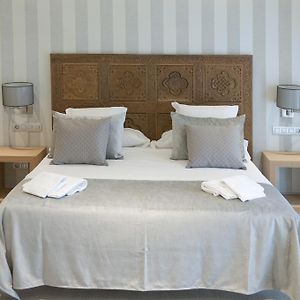Serennia Exclusive Rooms
